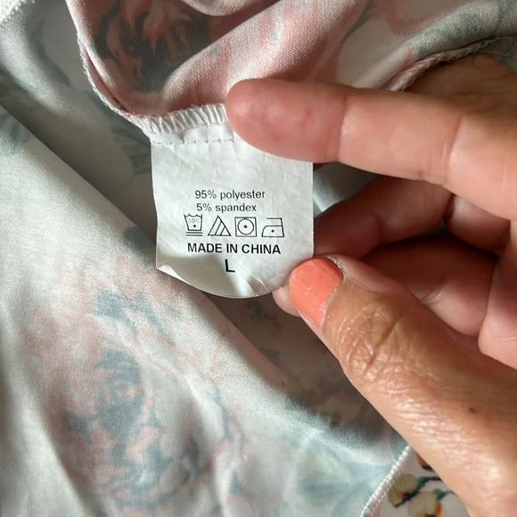 White Silky Sexy Floral Pajamas (Top & Bottom) Size Large - Picture 5 of 13